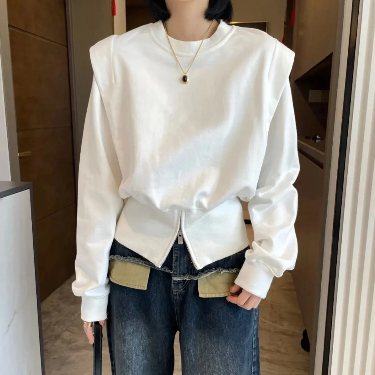 Aiertu Pure Cotton Design Sense Niche Hoodie Women in Spring 2023 New Fashion Pullover Solid Color Long Sleeved Lady Top Trend