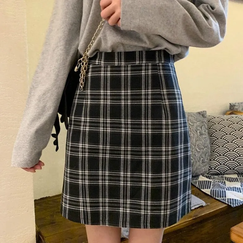 High-Waisted Skirt With Plaid Pattern