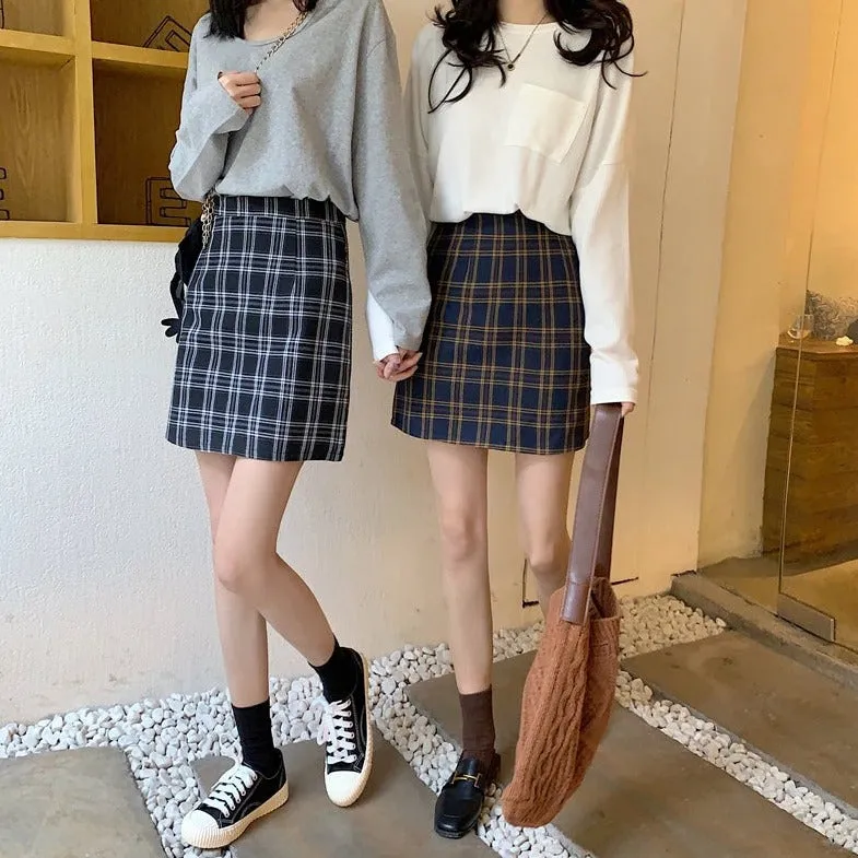 High-Waisted Skirt With Plaid Pattern