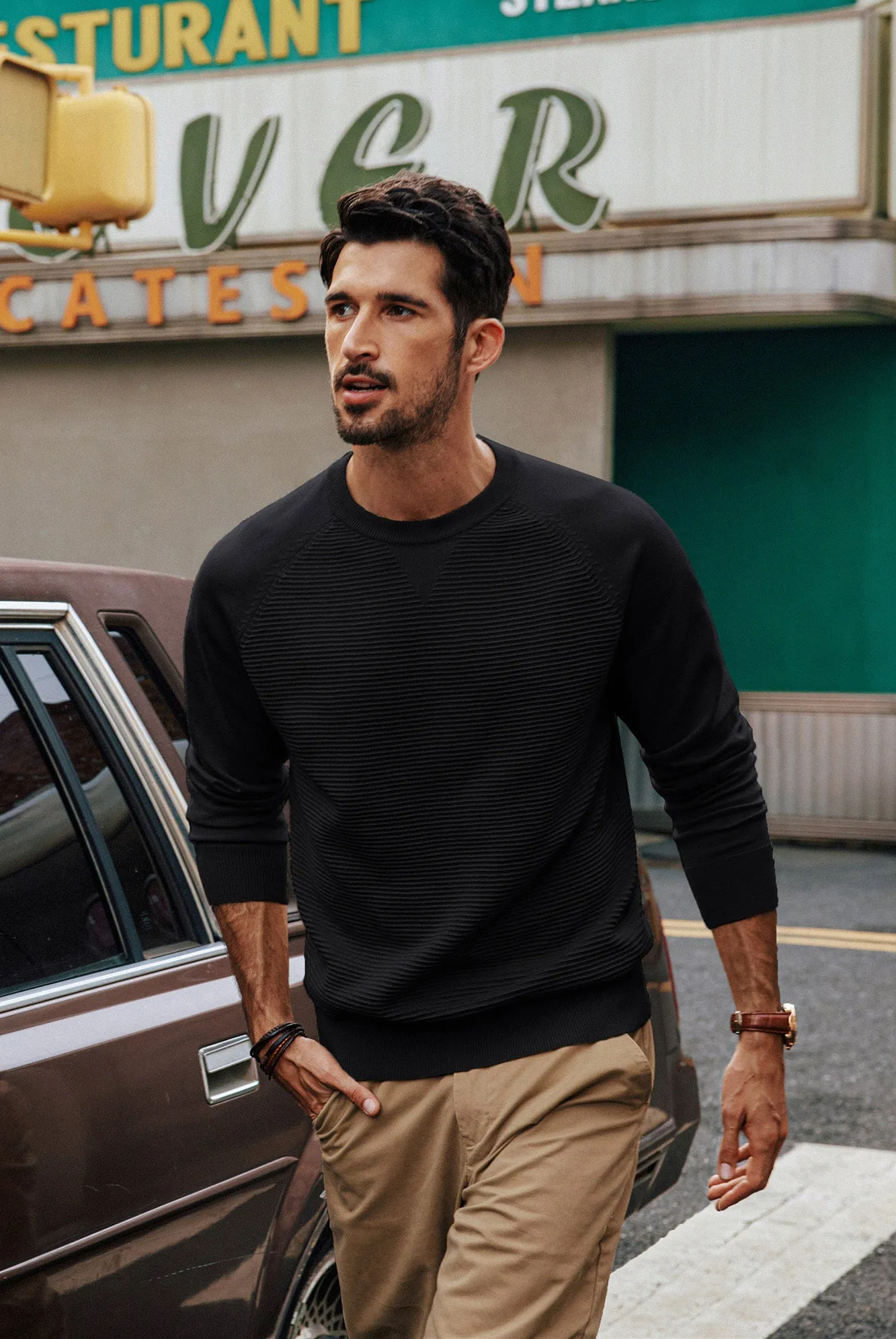 Men Textured Sweater Long Raglan Sleeve Crew Neck Ribbed Cuff Knitwear