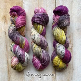 MERINO WORSTED DANCING QUEEN