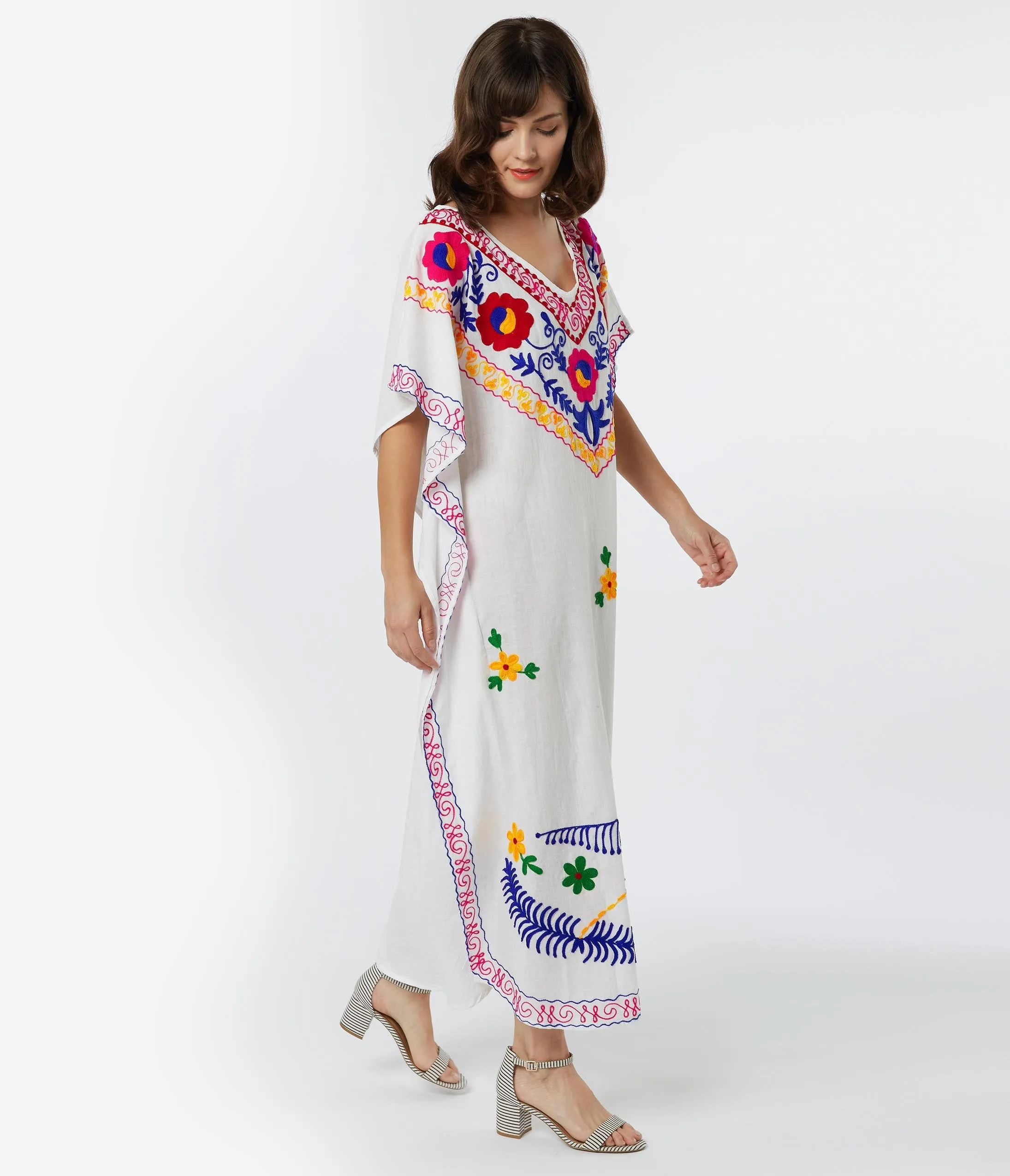 Retro Style White Embroidered Floral Caftan