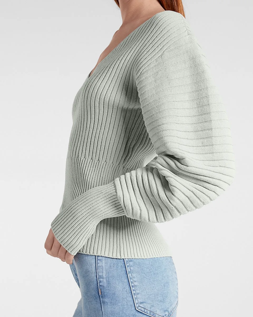 Ribbed Sculpted Sleeve V-Neck Sweater in Puritan Gray