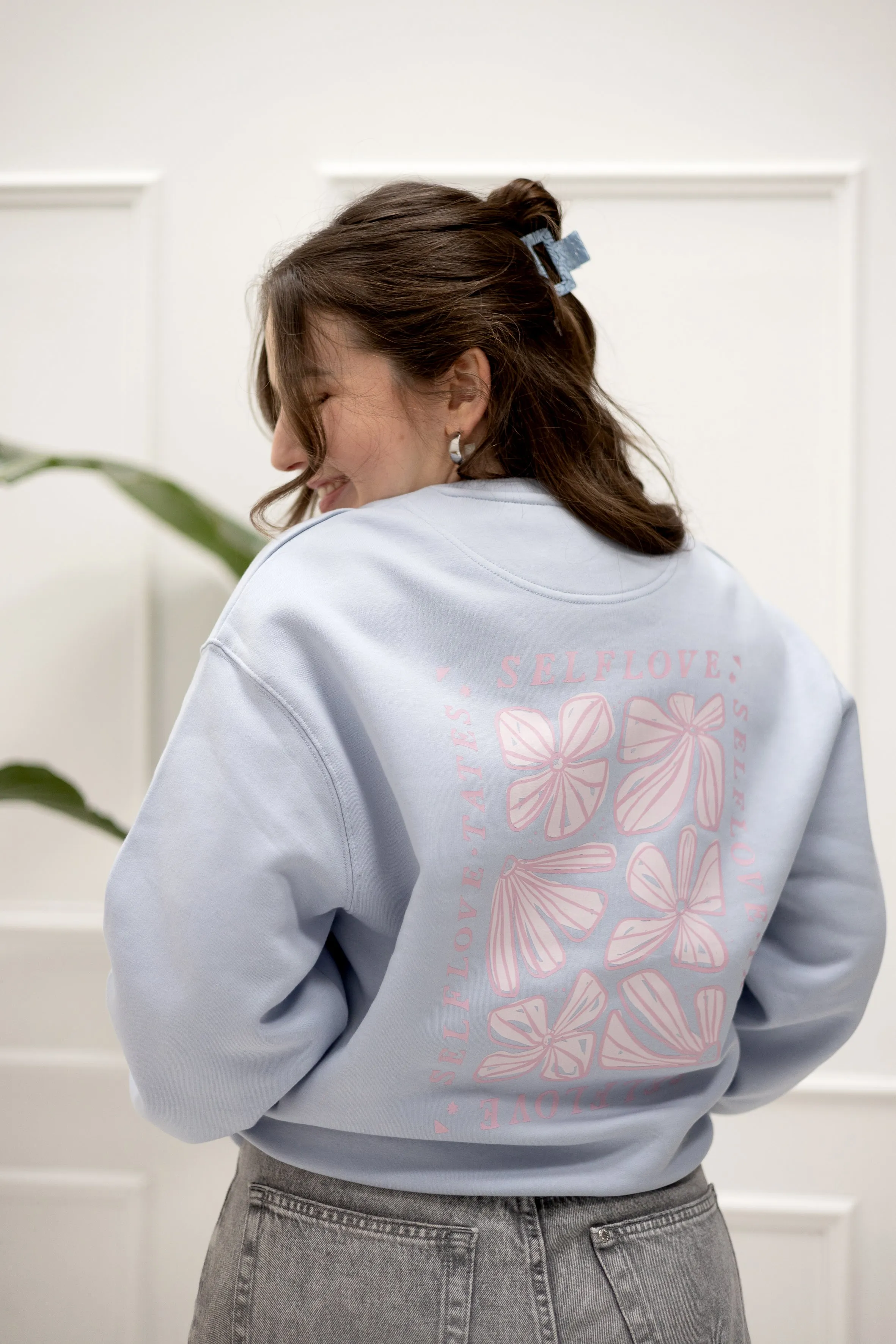 Sweater (Oversized) mit "Selflove flowers" Motiv