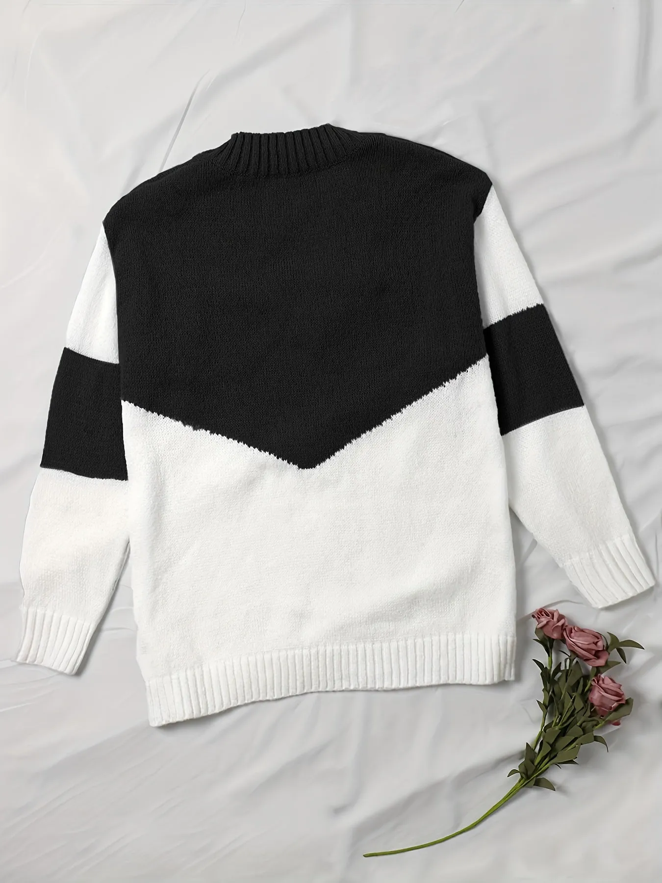 Women's Plus Colorblock Long Sleeve V-Neck Pullover Jumper - Effortless Style for Every Season